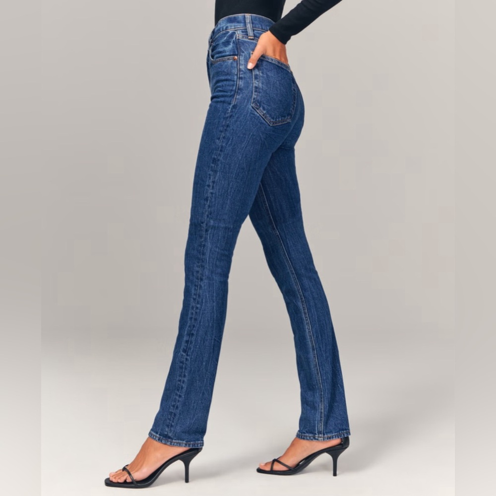 Abercrombie Ultra High Rise 90s Slim Straight